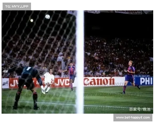 萨维切维奇欧冠经典吊射 小角度完美演绎足球魅力